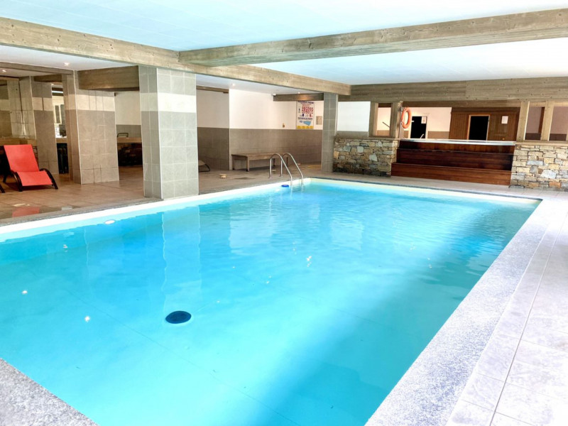 Espace détente avec piscine de l'hôtel Le Vancouver à La Plagne