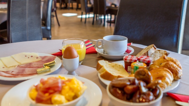 Petit déjeuner hôtel Le Vancouver