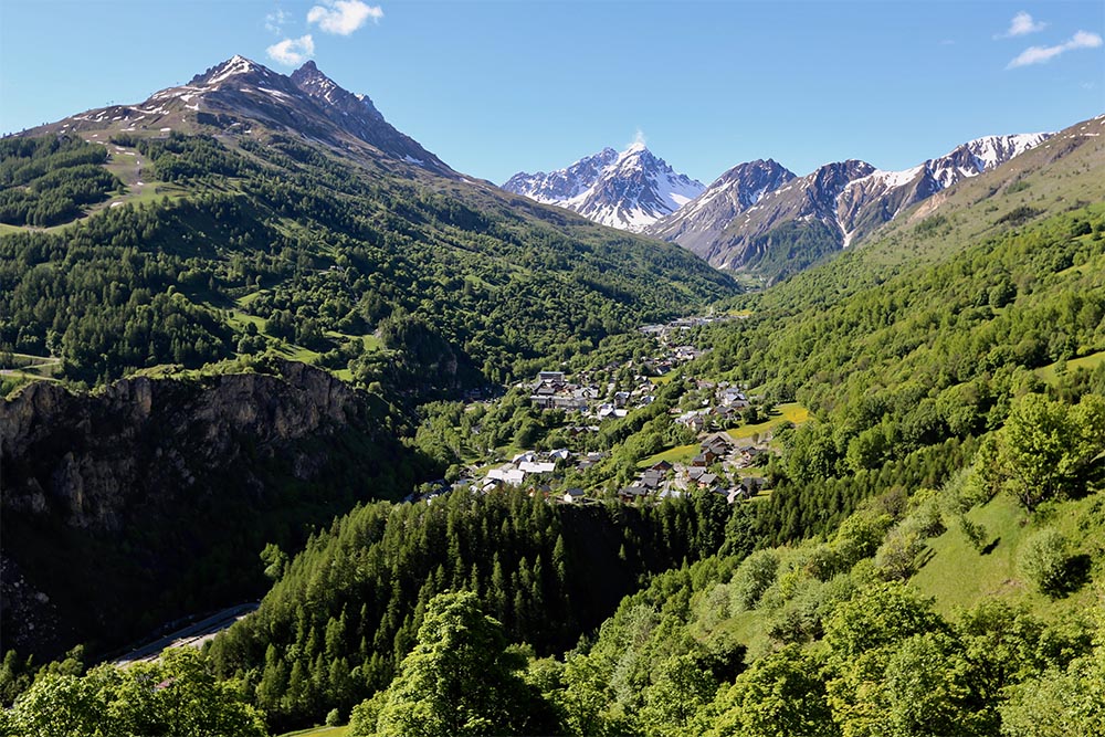 Poingt Ravier à Valloire en été